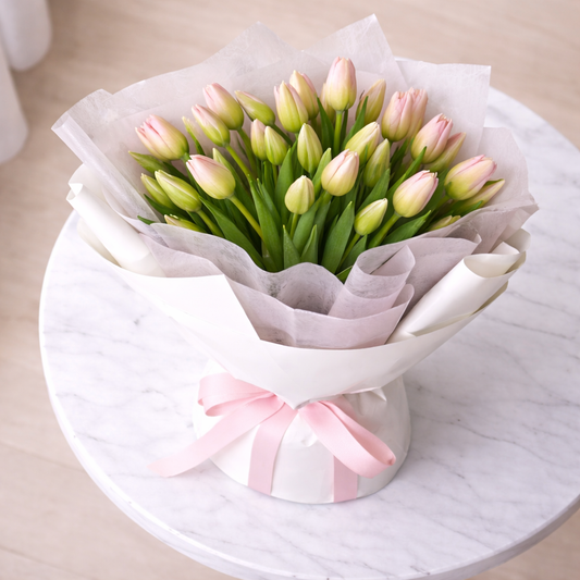 spring tulip bouquet Toronto elegant tulip flower arrangement
