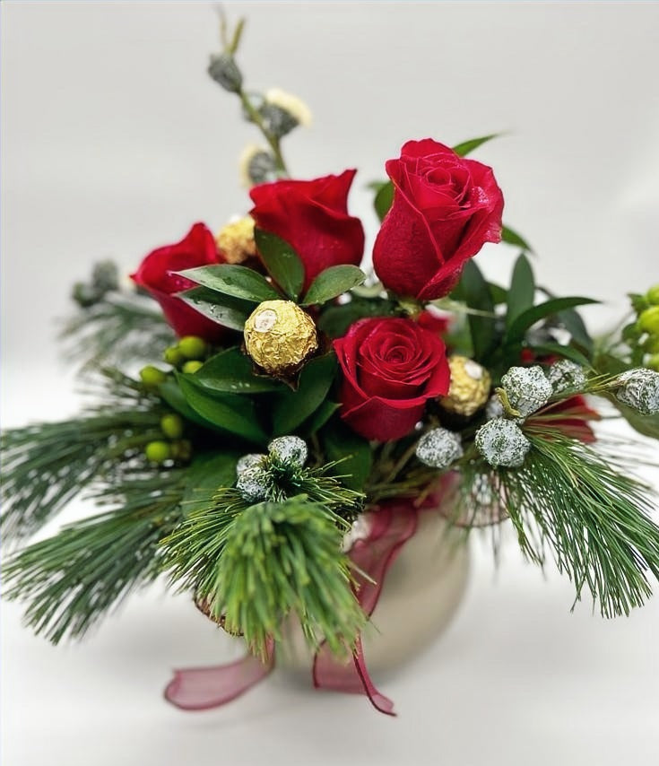 Gilded Indulgence Roses & Chocolates | Delivery Toronto & GTA ...