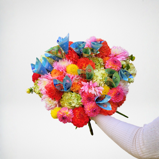 confetti-garden-bouquet-handheld.png